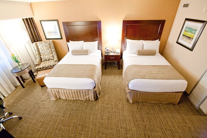 Imagen de los interiores del Hotel Crowne Plaza St. Louis Airport. Foto 7