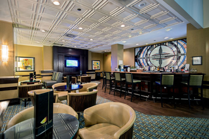 Imagen de la habitación del Hotel Crowne Plaza St. Louis Airport. Foto 4