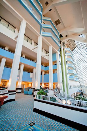 Imagen de la habitación del Hotel Crowne Plaza St. Louis Airport. Foto 6