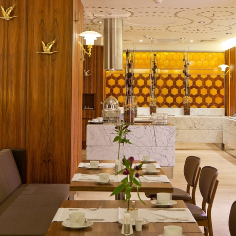 Imagen del bar/restaurante del Hotel Crowne Plaza St. Petersburg - Ligovsky, An Ihg. Foto 3