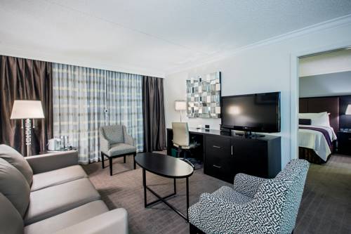 Imagen de la habitación del Hotel Crowne Plaza Suffern-mahwah. Foto 8
