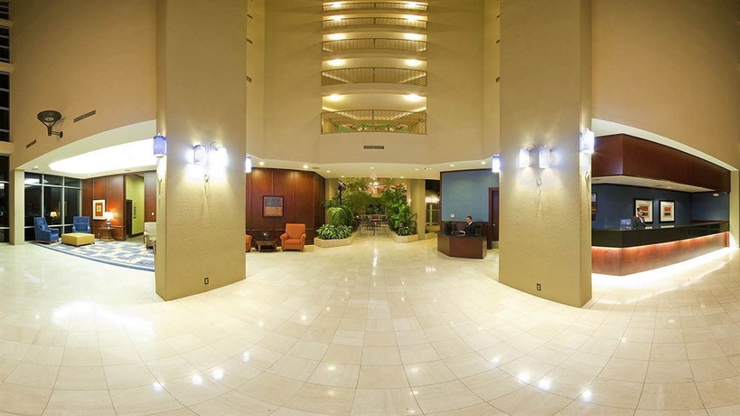 Imagen de los interiores del Hotel Crowne Plaza Suites Arlington, An Ihg. Foto 13