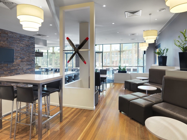 Imagen del bar/restaurante del Hotel Crowne Plaza Sydney Airport by IHG. Foto 6