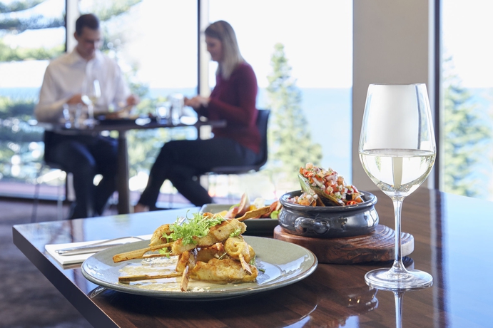 Imagen de la habitación del Hotel Crowne Plaza Sydney Coogee Beach, An Ihg. Foto 10