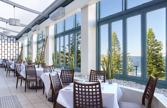 Imagen del bar/restaurante del Hotel Crowne Plaza Sydney Coogee Beach, An Ihg. Foto 6