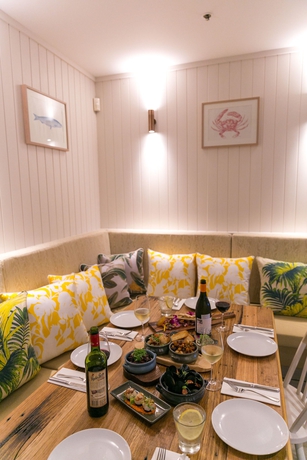 Imagen del bar/restaurante del Hotel Crowne Plaza Sydney Coogee Beach, An Ihg. Foto 7