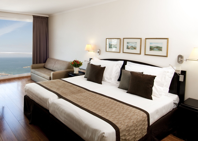 Imagen de la habitación del Hotel Crowne Plaza Tel Aviv Beach, An Ihg. Foto 5