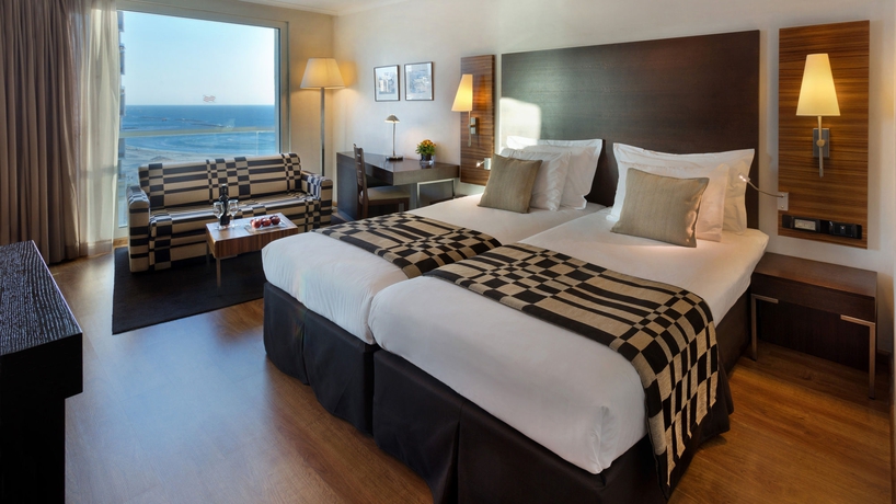 Imagen de la habitación del Hotel Crowne Plaza Tel Aviv Beach, An Ihg. Foto 8