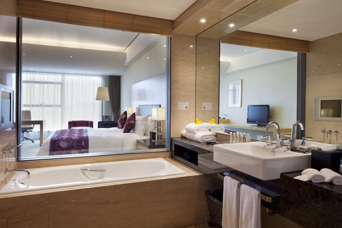 Imagen de la habitación del Hotel Crowne Plaza Tianjin Binhai, An Ihg. Foto 7