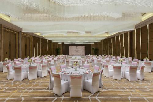 Imagen general del Hotel Crowne Plaza Tianjin Mei Jiang Nan, An Ihg. Foto 2