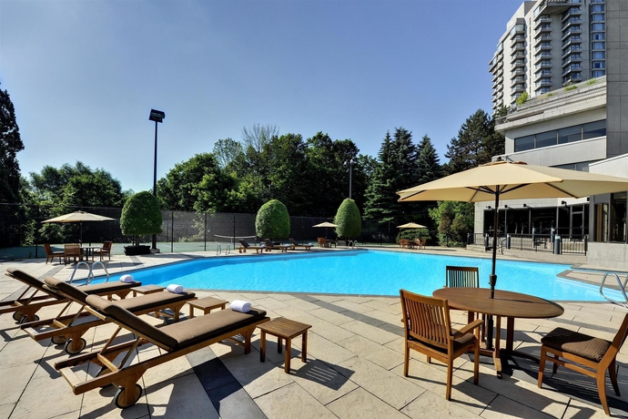 Imagen de la piscina del Hotel Crowne Plaza Toronto - North York by IHG. Foto 16