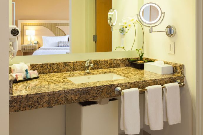 Imagen de la habitación del Hotel Crowne Plaza Tuxpan. Foto 4