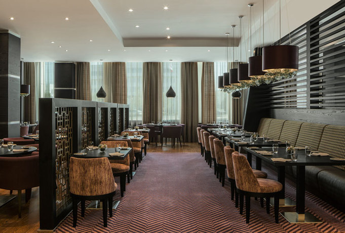 Imagen del bar/restaurante del Hotel Crowne Plaza Ufa Congress Hotel ( ex. Sheraton Ufa Hotel ). Foto 2