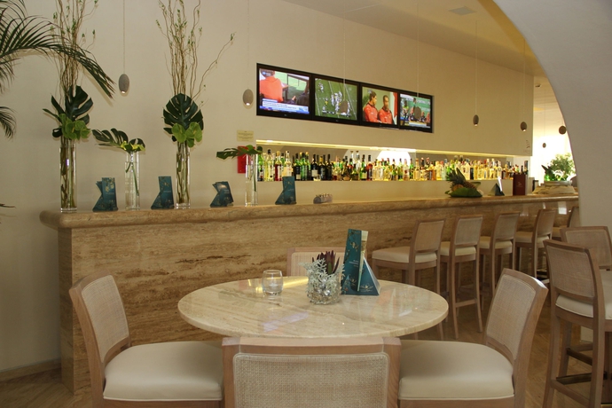 Imagen del bar/restaurante del Hotel Crowne Plaza Vilamoura - Algarve, An Ihg. Foto 6