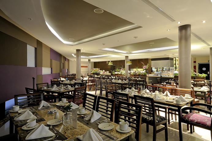 Imagen del bar/restaurante del Hotel Crowne Plaza Villahermosa, An Ihg. Foto 7