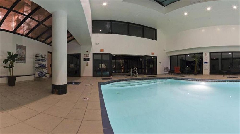 Imagen de la piscina del Hotel Crowne Plaza Virginia Beach Town Center, An Ihg. Foto 16