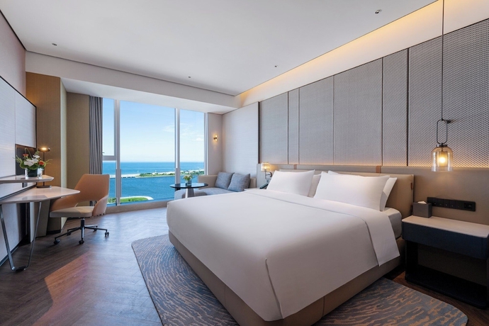 Imagen de la habitación del Hotel Crowne Plaza Weihai Binhai by IHG. Foto 11