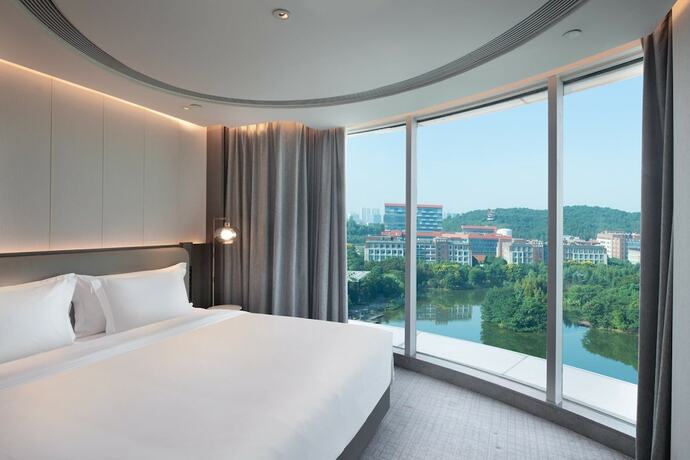 Imagen de la habitación del Hotel Crowne Plaza Wuhan Optics Valley, An Ihg. Foto 25