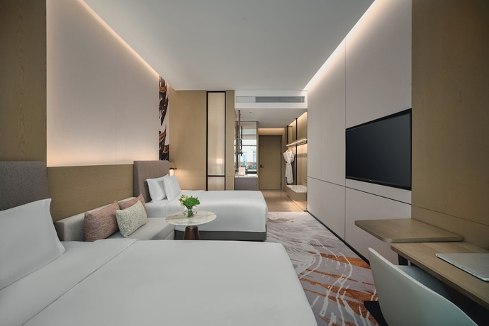 Imagen de la habitación del Hotel Crowne Plaza Wuhan Tianhe Airport by IHG. Foto 5