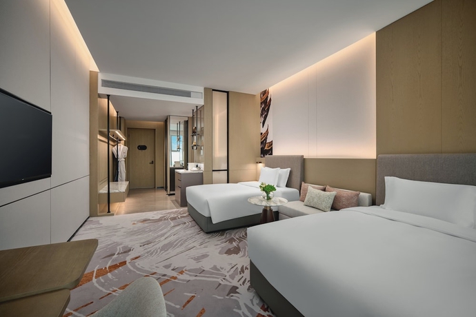 Imagen de la habitación del Hotel Crowne Plaza Wuhan Tianhe Airport by IHG. Foto 12