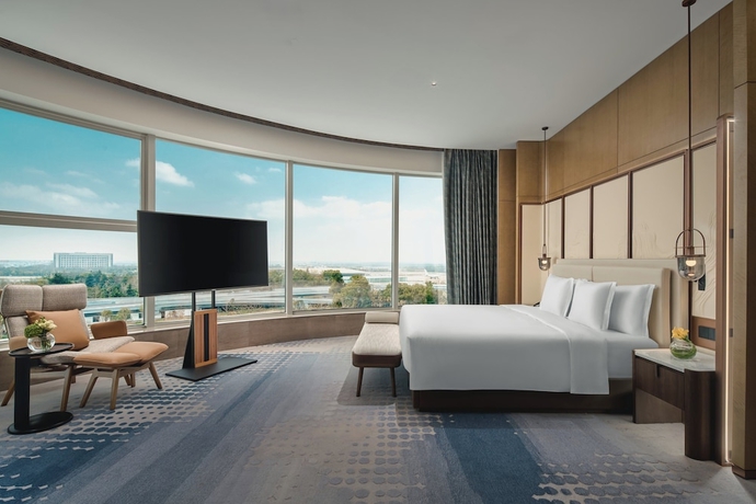 Imagen de la habitación del Hotel Crowne Plaza Wuhan Tianhe Airport by IHG. Foto 15