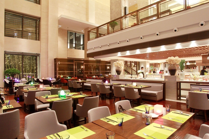 Imagen del bar/restaurante del Hotel Crowne Plaza Xuzhou Dalong Lake, An Ihg. Foto 3