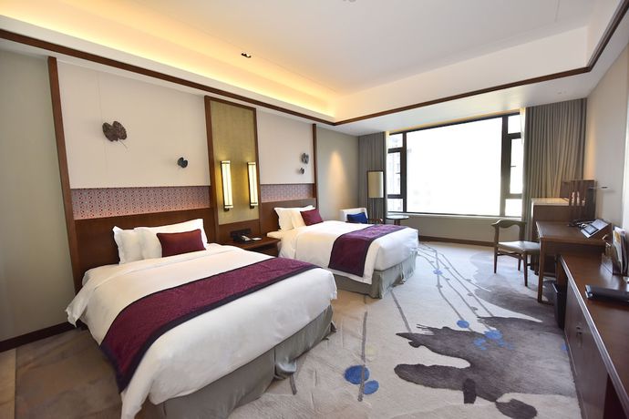 Imagen general del Hotel Crowne Plaza Zhangjiajie Wulingyuan. Foto 2