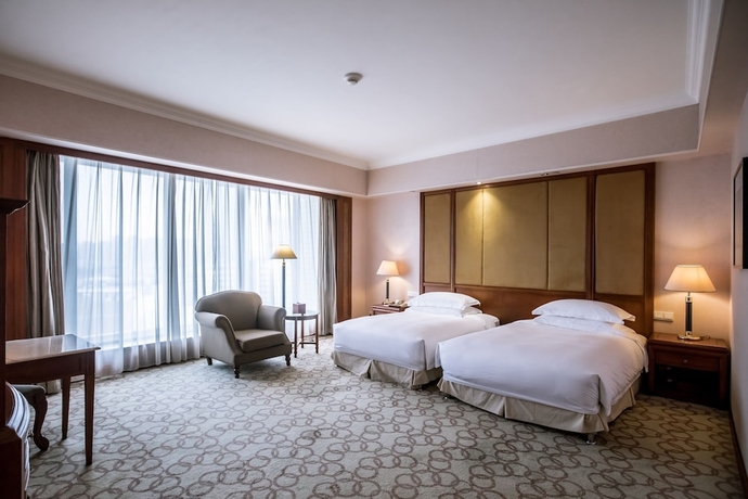 Imagen de la habitación del Hotel Crowne Plaza Zhanjiang, An Ihg. Foto 10