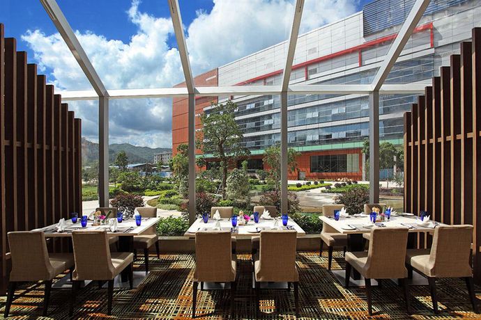 Imagen del bar/restaurante del Hotel Crowne Plaza Zhongshan Wing On City, An Ihg. Foto 5