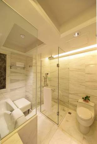 Imagen de los interiores del Hotel Crowne Plaza and Suites Landmark Shenzhen, An Ihg. Foto 5