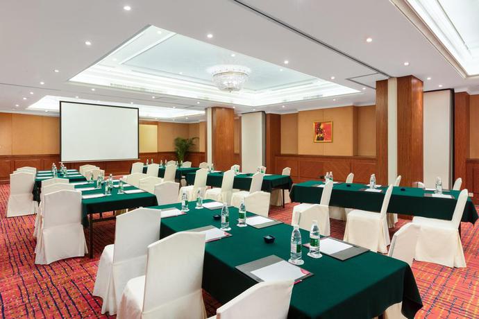 Imagen de los interiores del Hotel Crowne Plaza and Suites Landmark Shenzhen, An Ihg. Foto 7