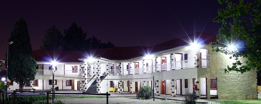 Imagen general del Hotel Crowthorne Lodge. Foto 1