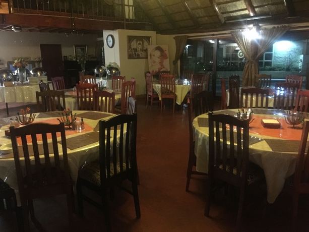 Imagen del bar/restaurante del Hotel Crowthorne Lodge. Foto 6