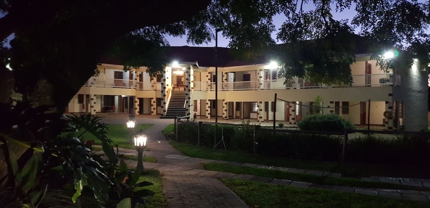 Imagen general del Hotel Crowthorne Lodge. Foto 4