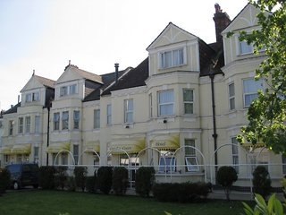 Imagen general del Hotel Croydon Court. Foto 3