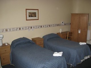 Imagen de la habitación del Hotel Croydon Court. Foto 8