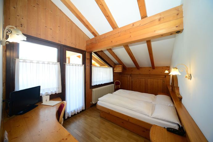 Imagen de la habitación del Hotel Crozzon. Foto 8