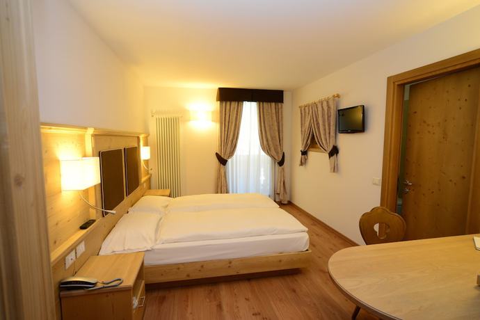 Imagen de la habitación del Hotel Crozzon. Foto 15