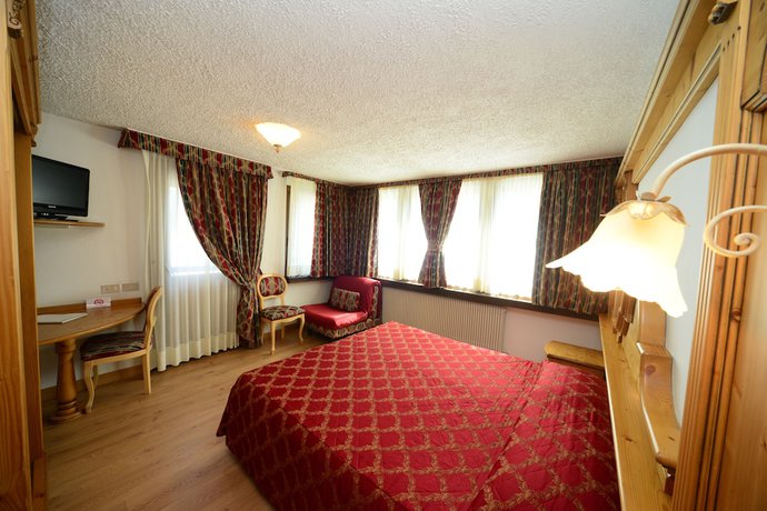 Imagen de la habitación del Hotel Crozzon. Foto 16