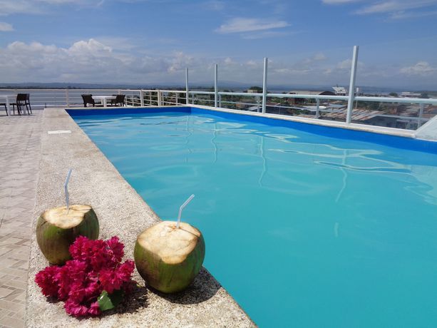 Imagen general del Hotel Crucero. Foto 1