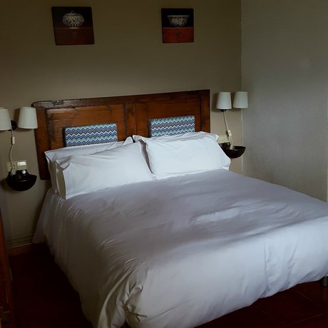 Imagen de la habitación del Hotel Cruells. Foto 15