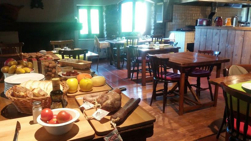 Imagen del bar/restaurante del Hotel Cruells. Foto 4