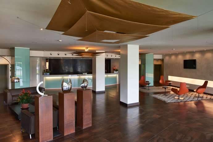 Imagen de los interiores del Hotel Cruise. Foto 14