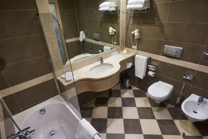 Imagen de la habitación del Hotel Cruise. Foto 6