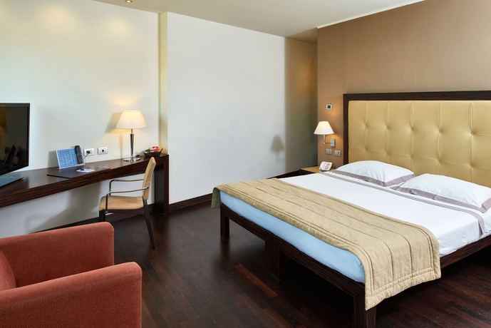 Imagen de la habitación del Hotel Cruise. Foto 7