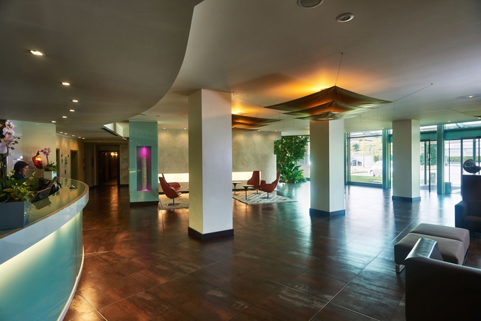 Imagen de los interiores del Hotel Cruise. Foto 16