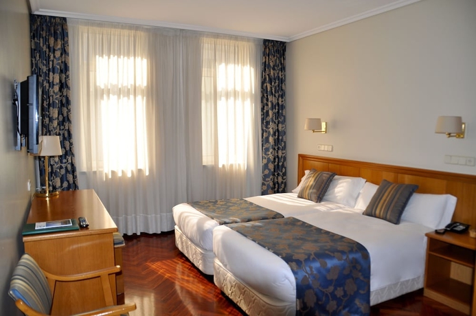 Imagen de la habitación del Hotel Crunia. Foto 8