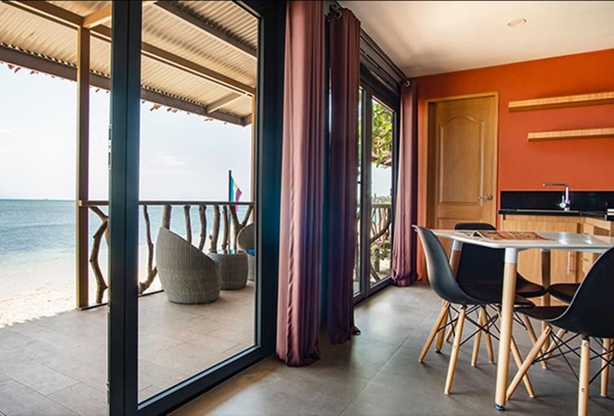 Imagen general del Hotel Crusoe Cabins Casobe. Foto 12