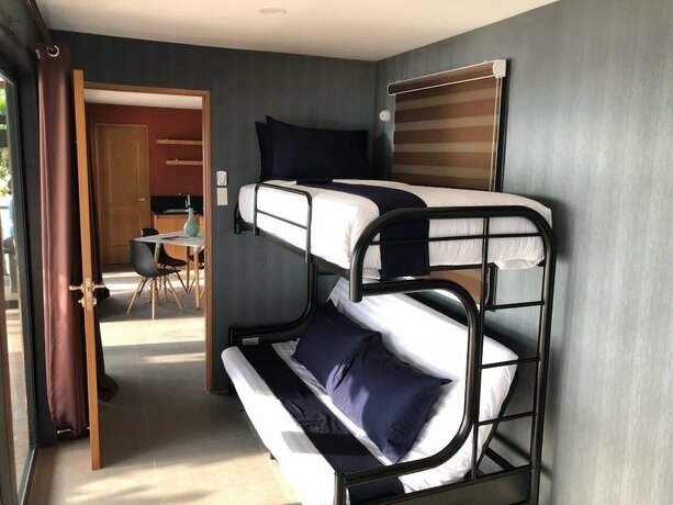 Imagen general del Hotel Crusoe Cabins Casobe. Foto 14