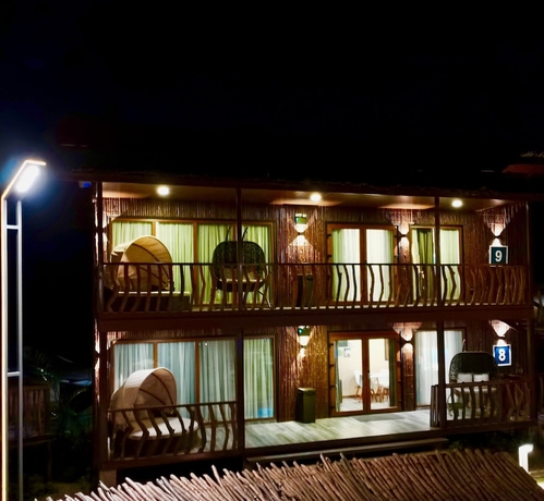 Imagen de la habitación del Hotel Crusoe Cabins Costa Azalea. Foto 7